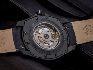 ⁦שעון  FORMEX ESSENCE LEGERRA  עשוי קרבון עם בזל קרמי ולוח ירוק⁩ – תמונה ⁦3⁩