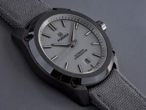 ⁦שעון  FORMEX ESSENCE LEGERRA  עשוי קרבון עם בזל קרמי ולוח בטון⁩ – תמונה ⁦6⁩