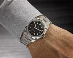 ⁦שעון FORMEX ESSENCE  לוח שחור ורצועת מתכת⁩ – תמונה ⁦6⁩