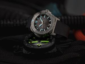 ⁦שעון FORMEX REEF 300M COSC  לוח כסוף ורצועת גומי⁩ – תמונה ⁦4⁩