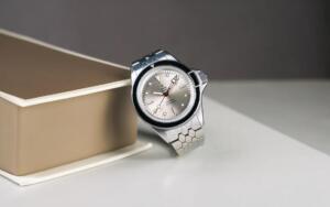 ⁦SUPERMAN GILT CMM.10 שעון יד לגבר לי ימה Yema, אחריות יבואן רשמי⁩ – תמונה ⁦4⁩