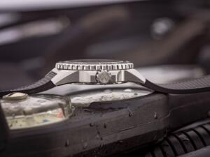 ⁦שעון FORMEX REEF 300M COSC  לוח כחול ורצועת גומי⁩ – תמונה ⁦2⁩